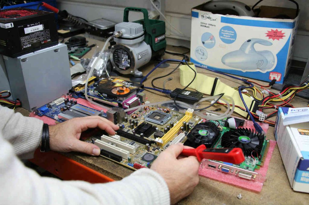 Computer repair and refurbishment to the component level.